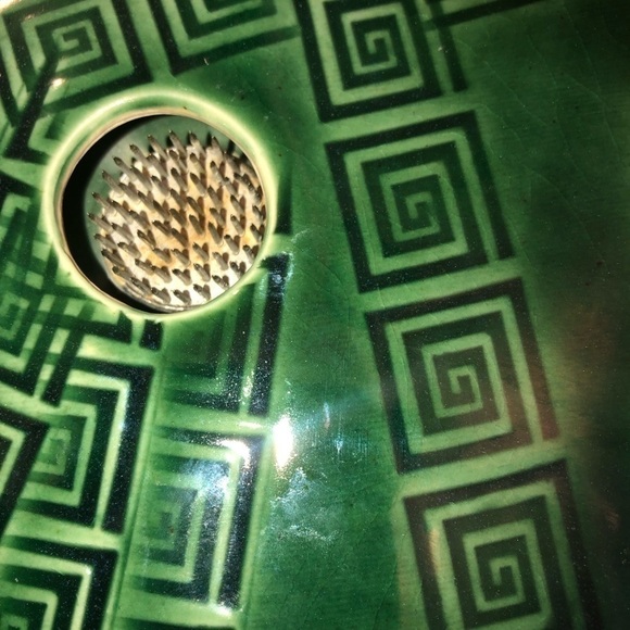 VTG Greek Key Ceramic Glazed Green Abstract Plate Flower Frog 8” x 6.5” - Picture 5 of 8